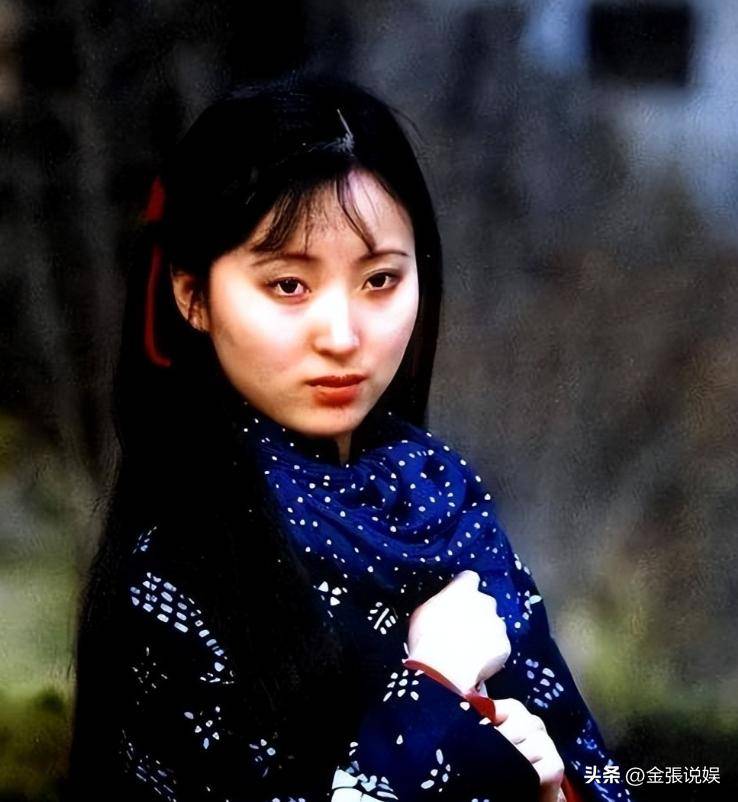 18年两任丈夫都再婚娶妻生子家庭幸福美满冰球突破豪华版app人走茶凉！陈晓旭去世(图2)