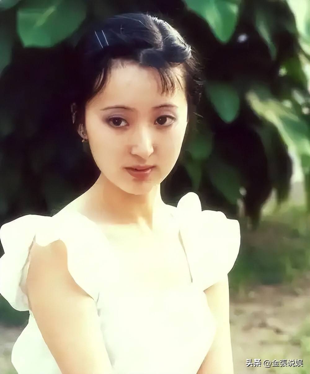 18年两任丈夫都再婚娶妻生子家庭幸福美满冰球突破豪华版app人走茶凉！陈晓旭去世(图6)